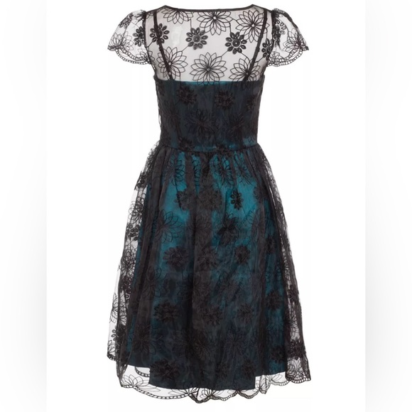 Voodoo vixen flared lace dress with teal lining - Picture 5 of 6